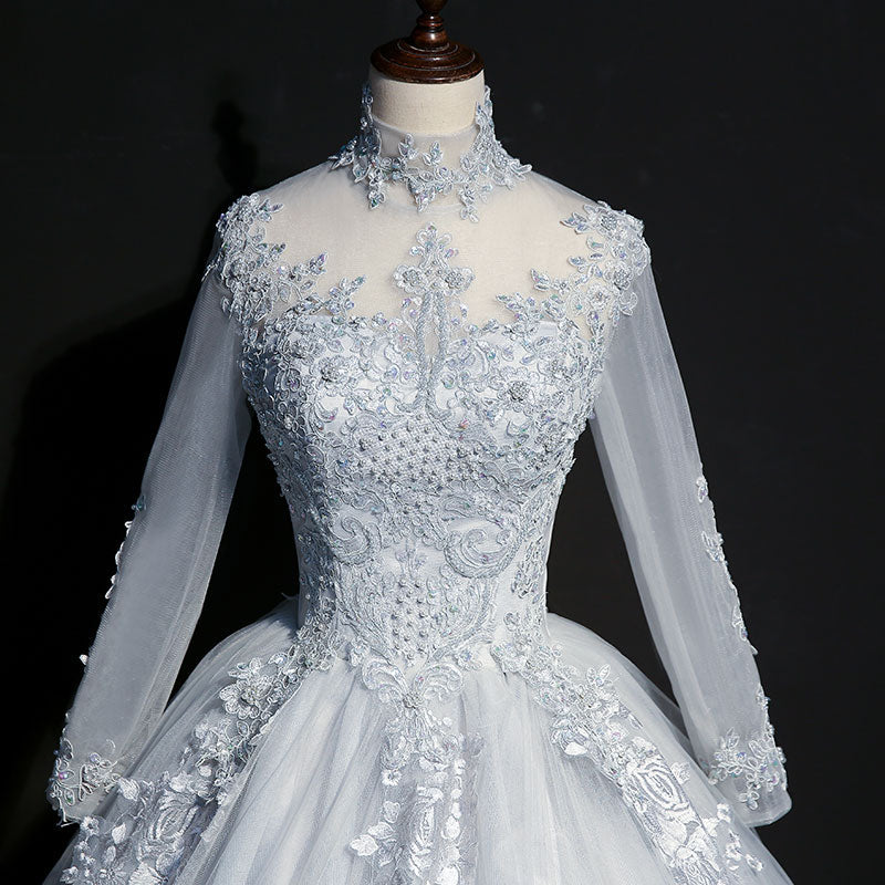 Hermoso vestido de fiesta gris de corte A con mangas largas y encaje 