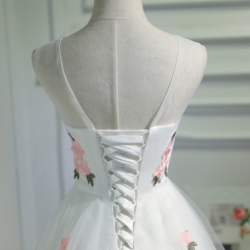 Lovely White Short Party Dress with Flowers