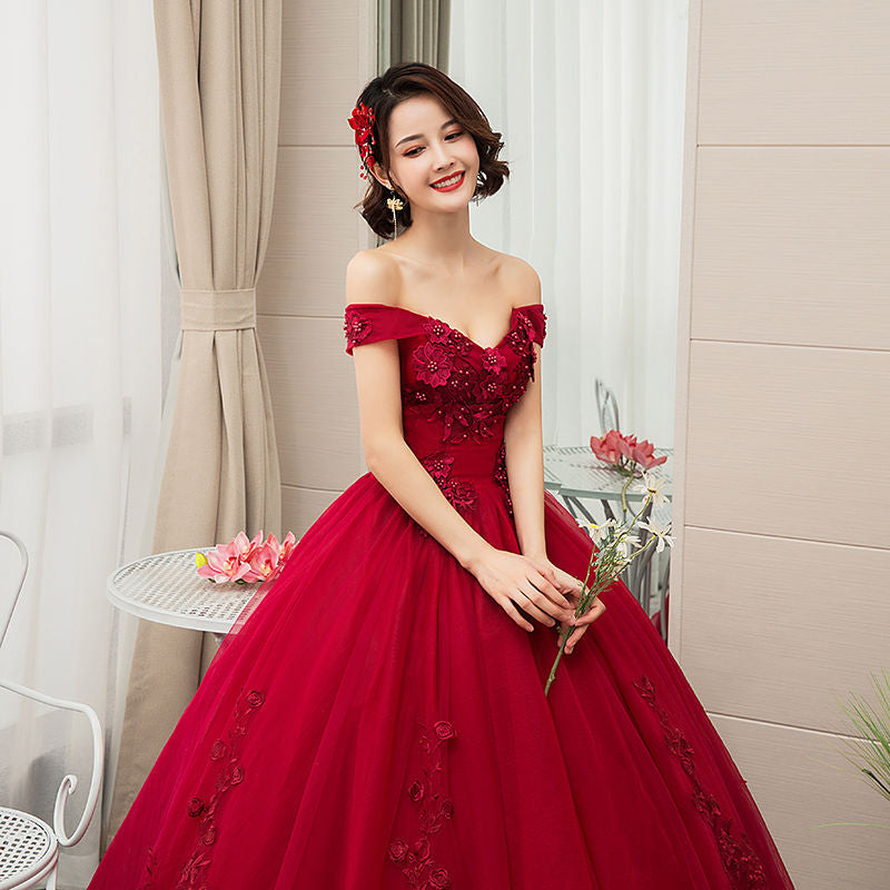 Vestido de quinceañera de encaje con hombros descubiertos en color rojo vino para fiesta de dulces 16 