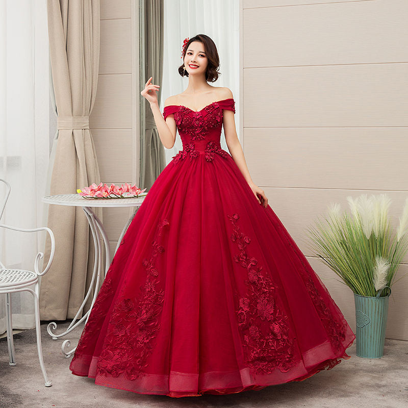 Vestido de quinceañera de encaje con hombros descubiertos en color rojo vino para fiesta de dulces 16 