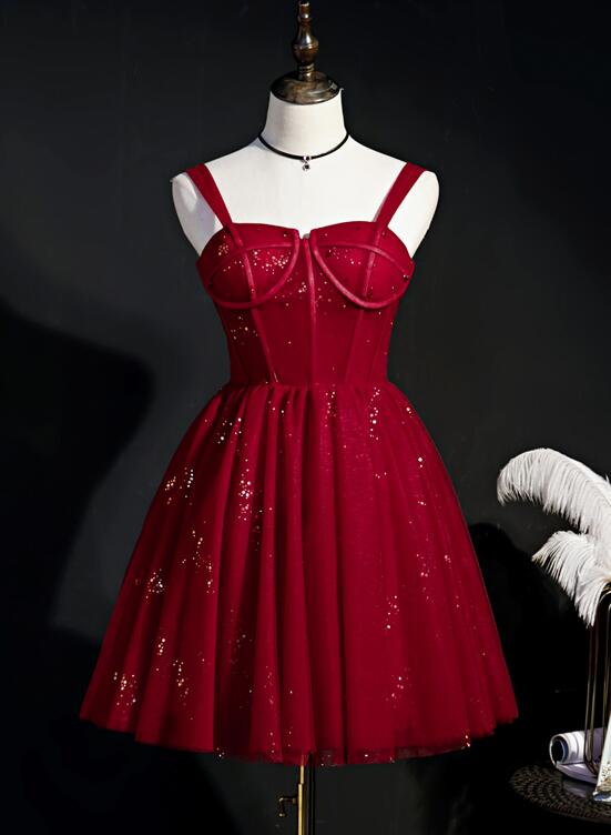 Vestido de fiesta corto de tul color rojo vino con tirantes finos 