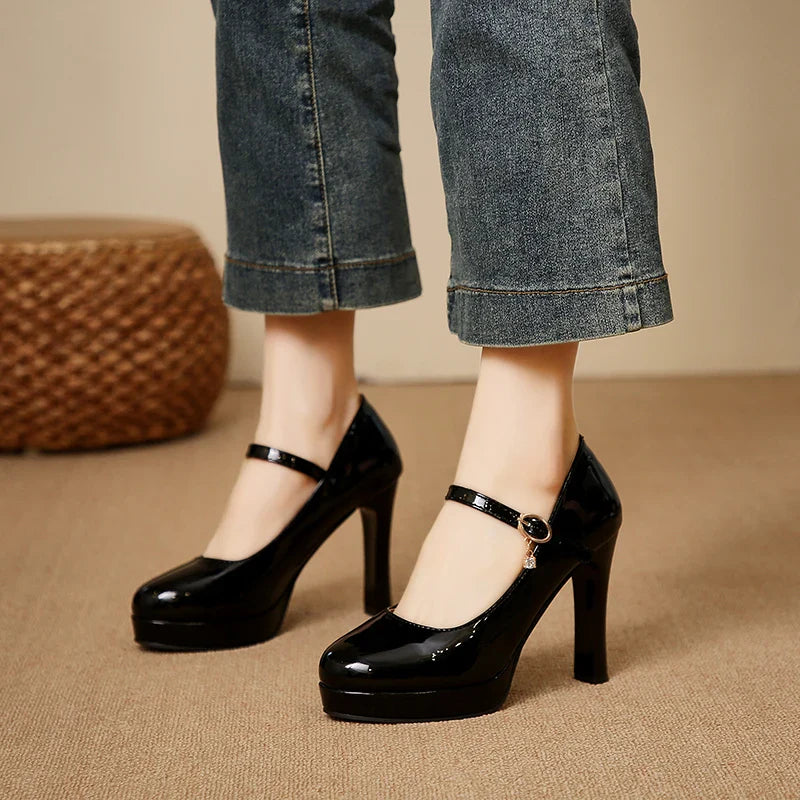 classic round-toe platform heels with thick soles featuring smooth leather texture Sizes available:35-42