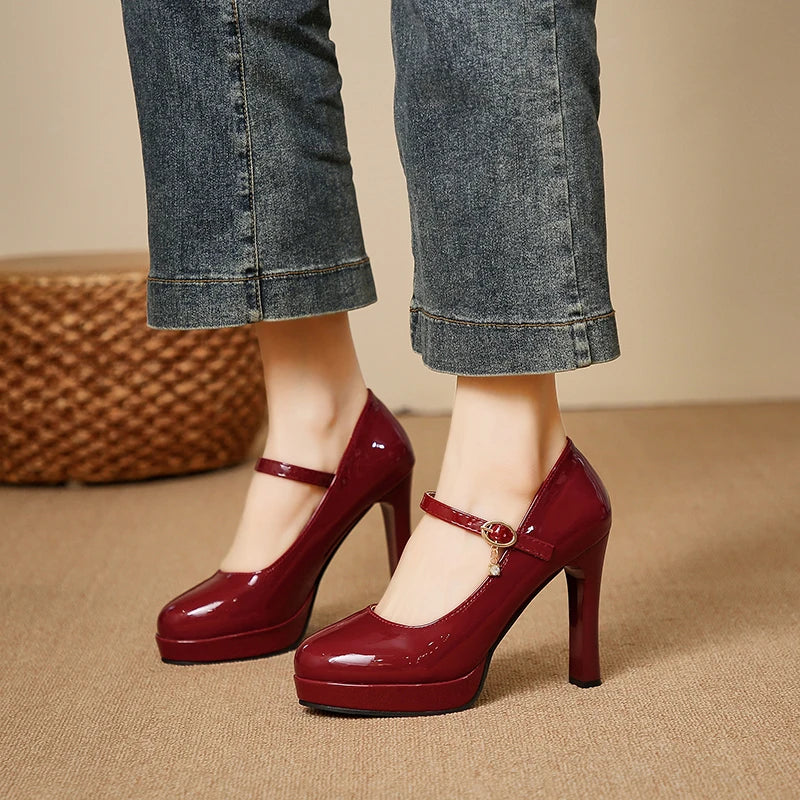 classic round-toe platform heels with thick soles featuring smooth leather texture Sizes available:35-42