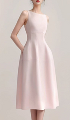 Chic Gavyn Sleeveless Boat Neck Midi Dress