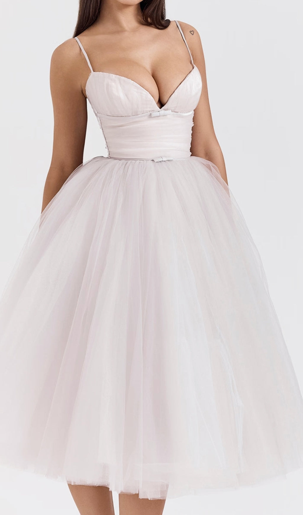 Diellza Elegant Tulle Midi Dress