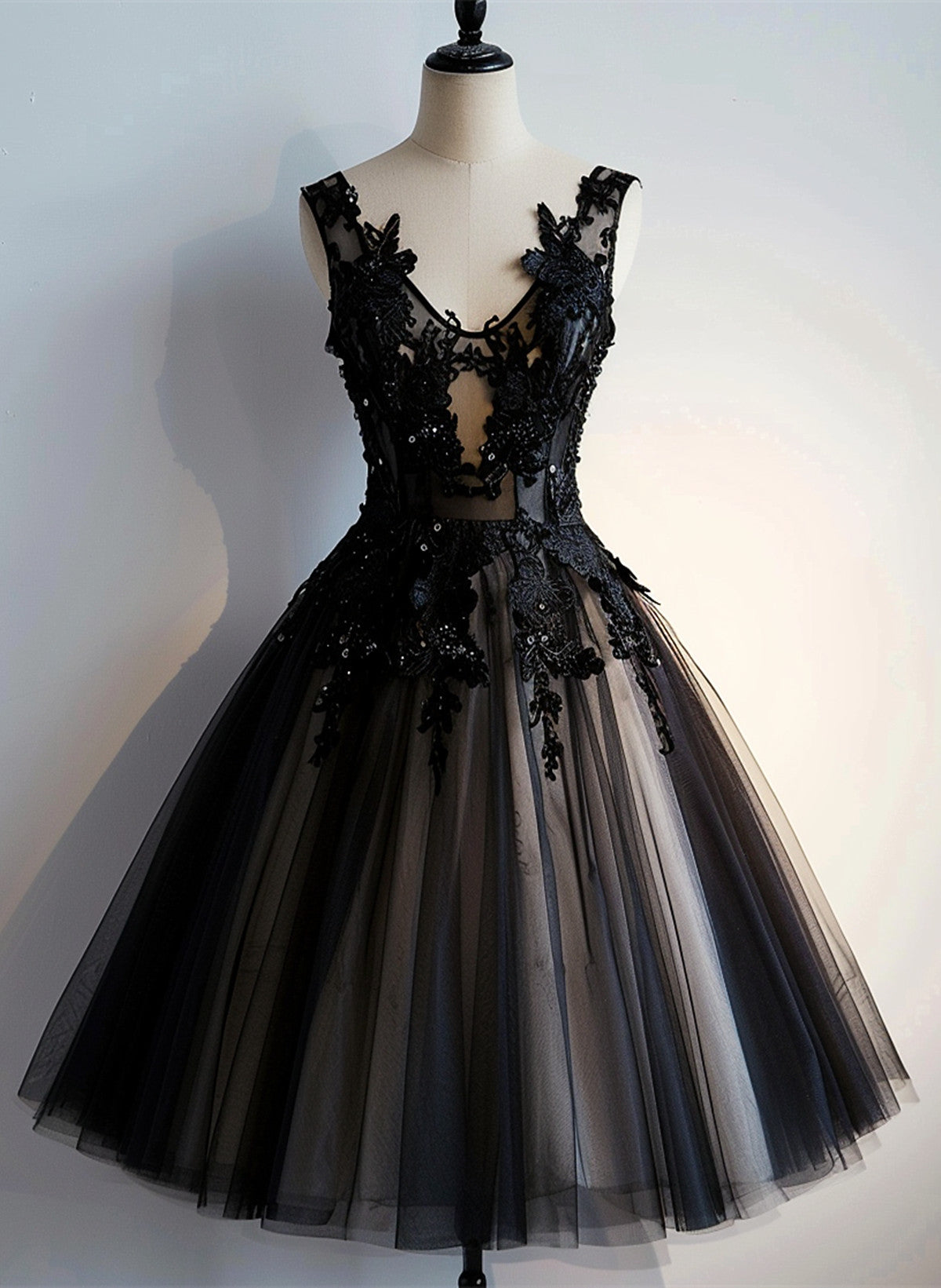Black V-neckline Tulle with Lace Short Party Dress