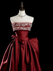 Vestido formal largo de satén rojo vino 