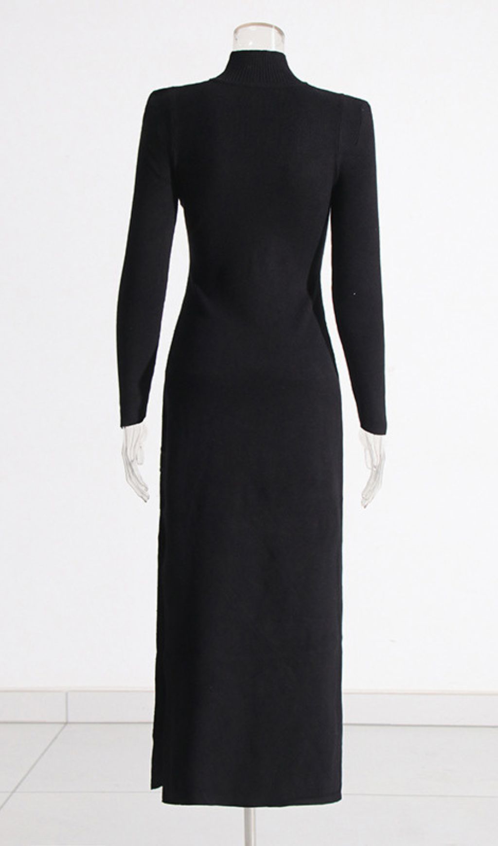 Isai Black Statement Buckle Maxi Dress