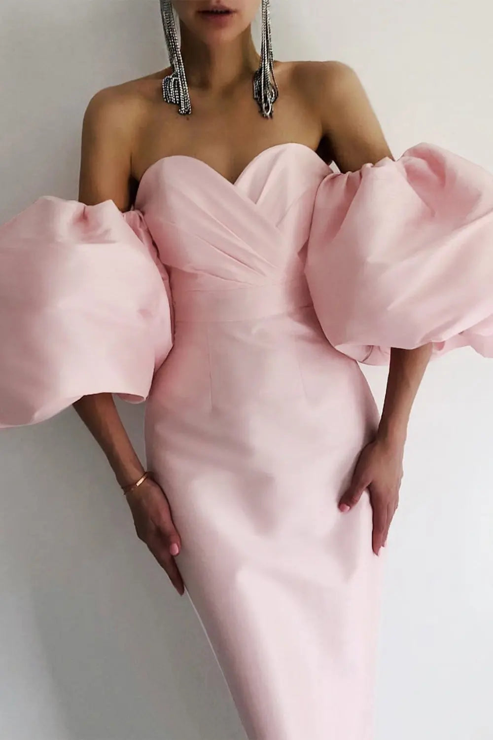 Chic Off-Shoulder Puff Sleeve Midi Dress