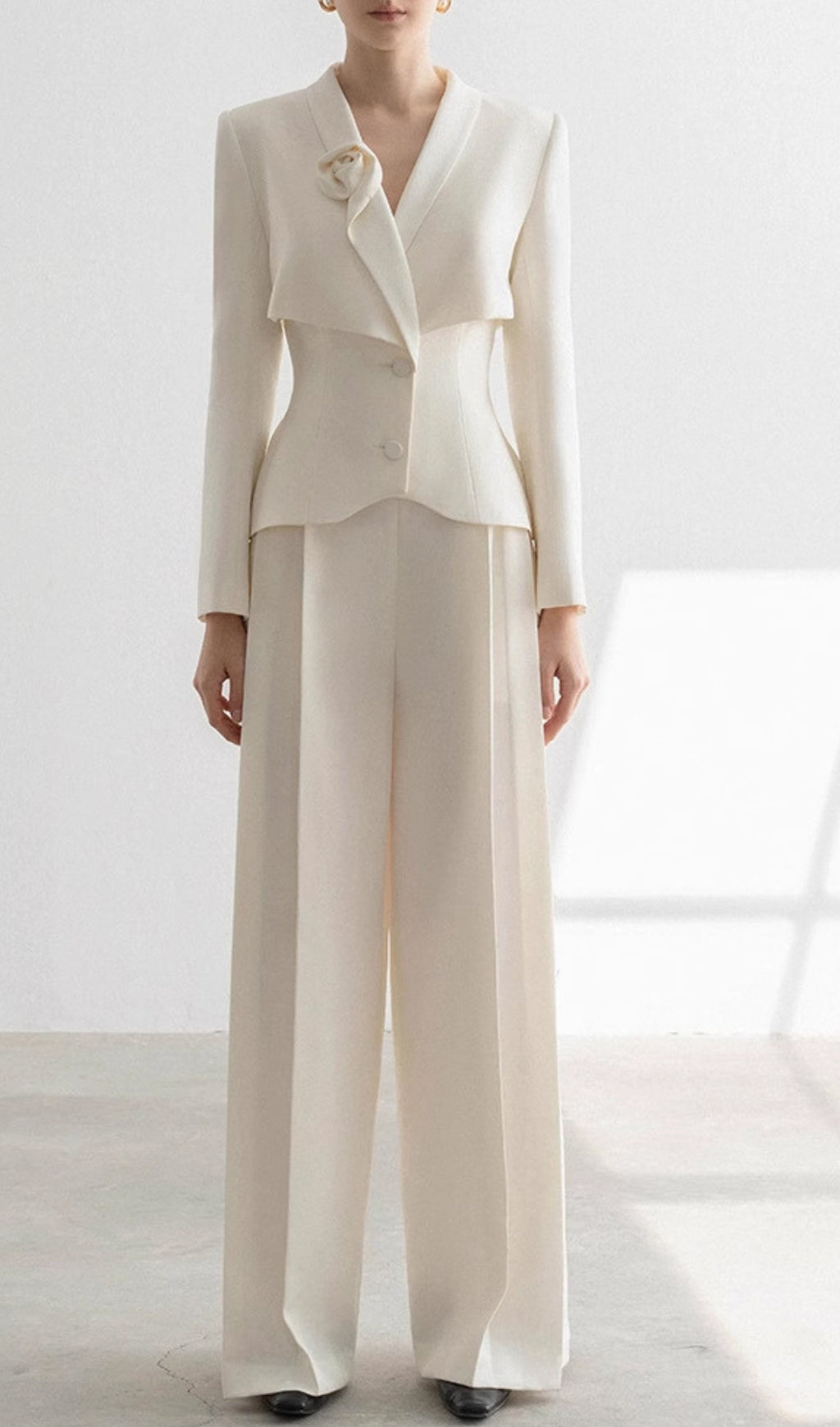 Caresse Elegant Flower Lapel Blazer & Wide-Leg Pants Set