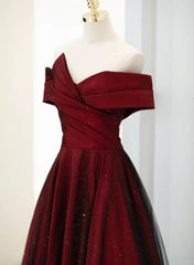 Vestido de fiesta largo de tul rojo vino con hombros descubiertos y corte A 
