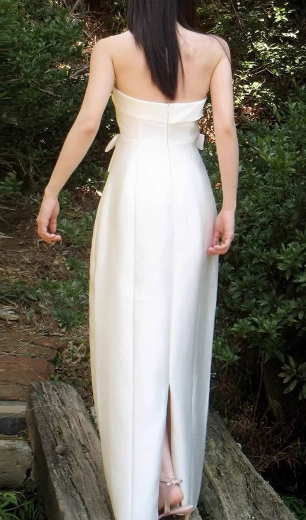 Fayruz Elegant White Strapless Maxi Dress