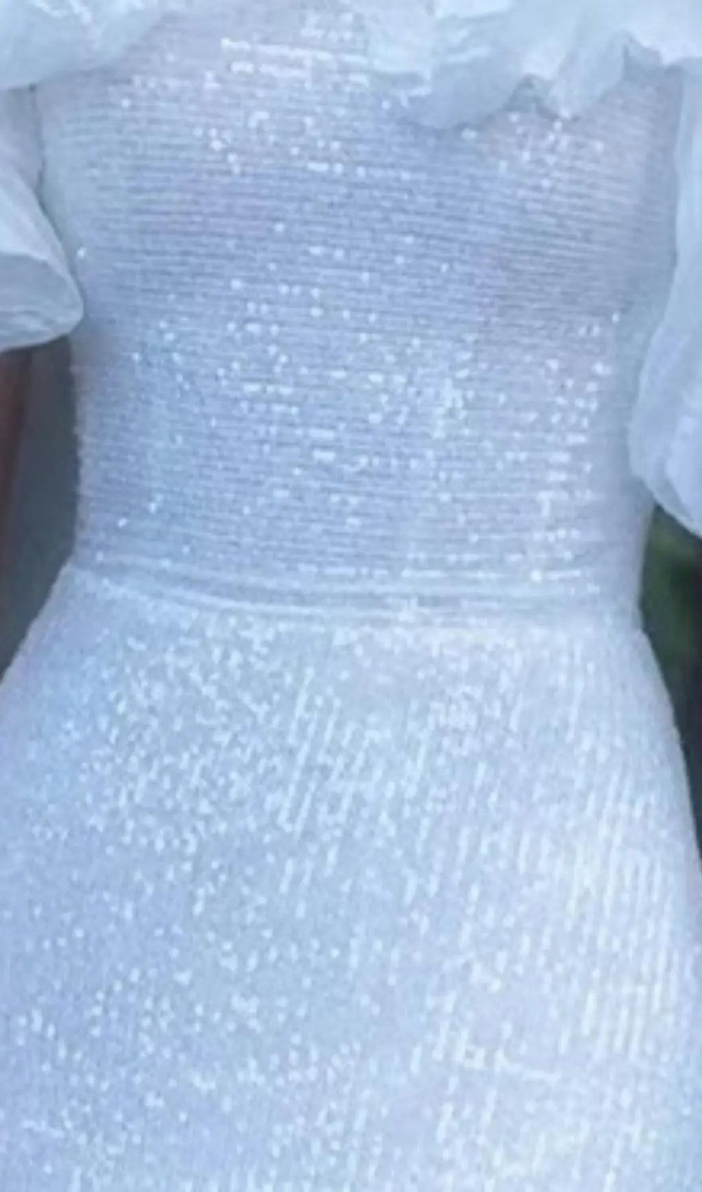 Glamorous Sequin Off-Shoulder Maxi Dress with Chic Bubble Sleeves & Backless Detail