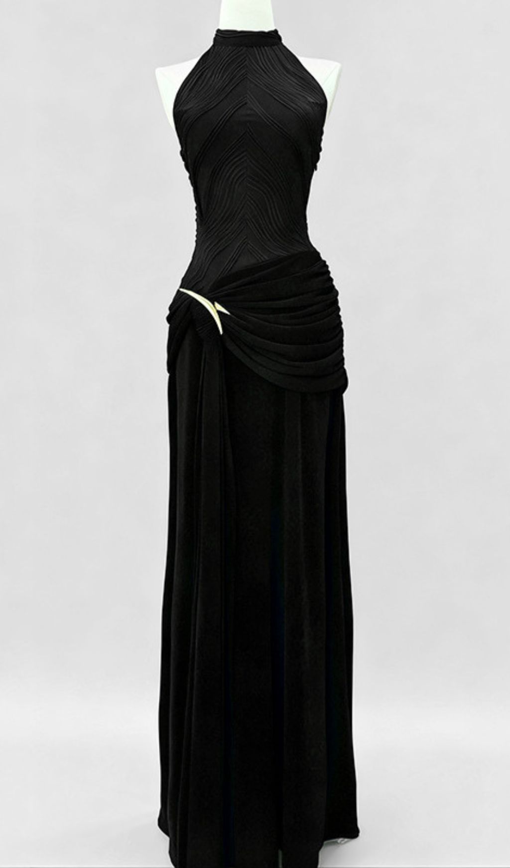 Jára Elegant Halter Neck Knotted Maxi Dress