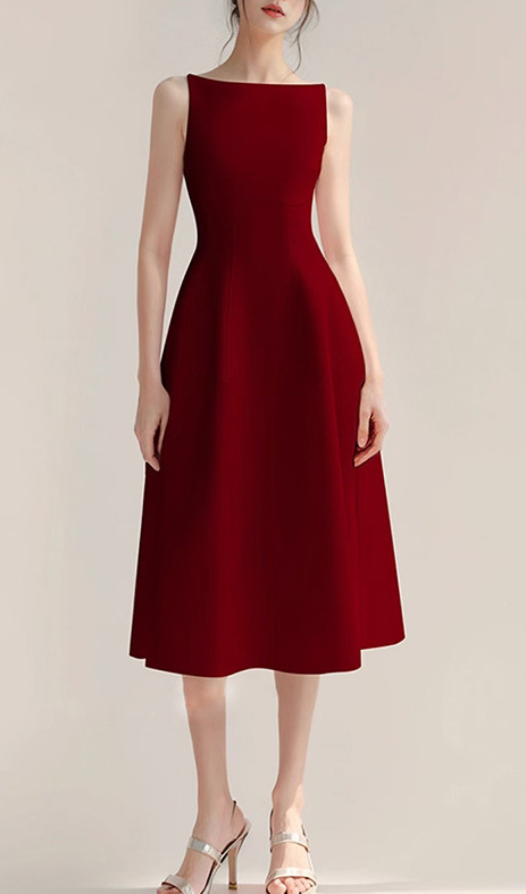 Chic Gavyn Sleeveless Boat Neck Midi Dress
