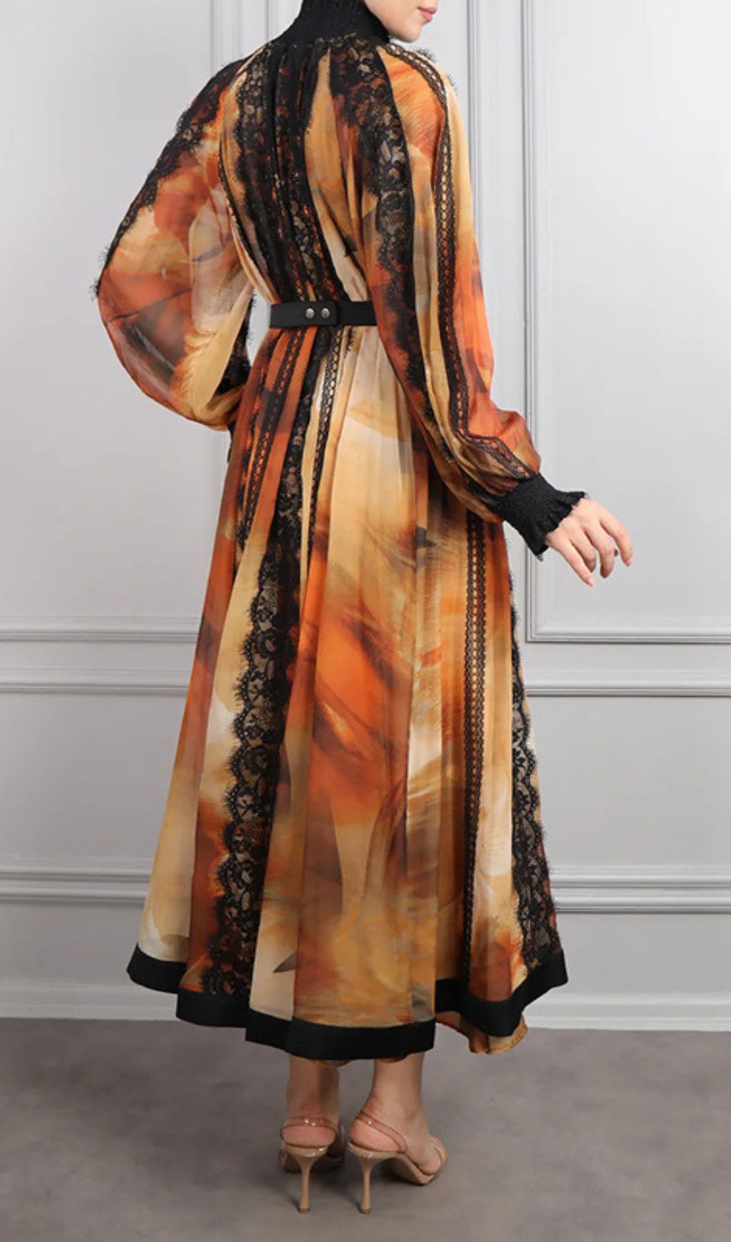 Elegant Imari Lace & Print Midi Dress