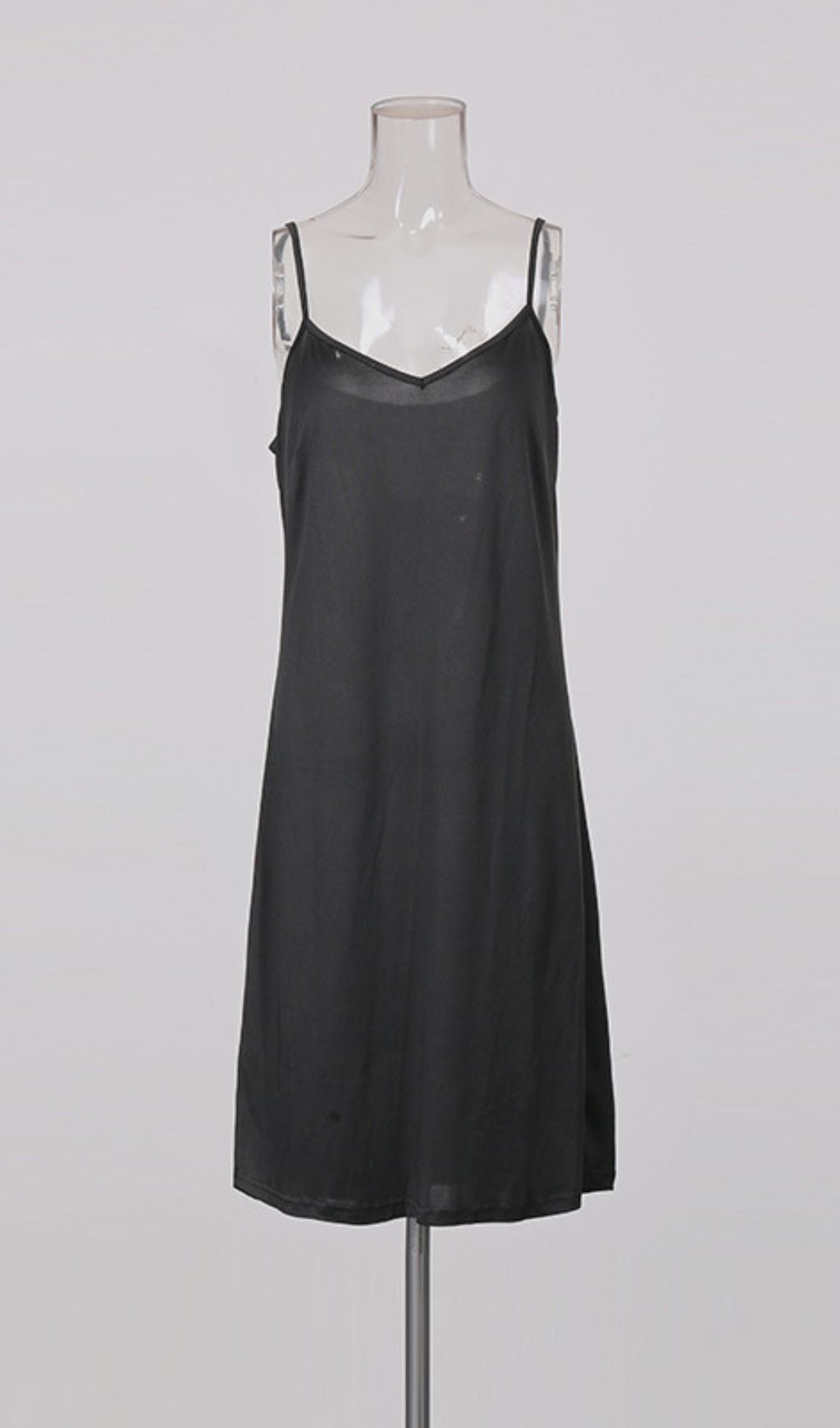 Ivi Black Floral Midi Dress