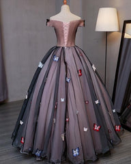 Vestido de noche largo princesa de tul negro con hombros descubiertos y apliques 