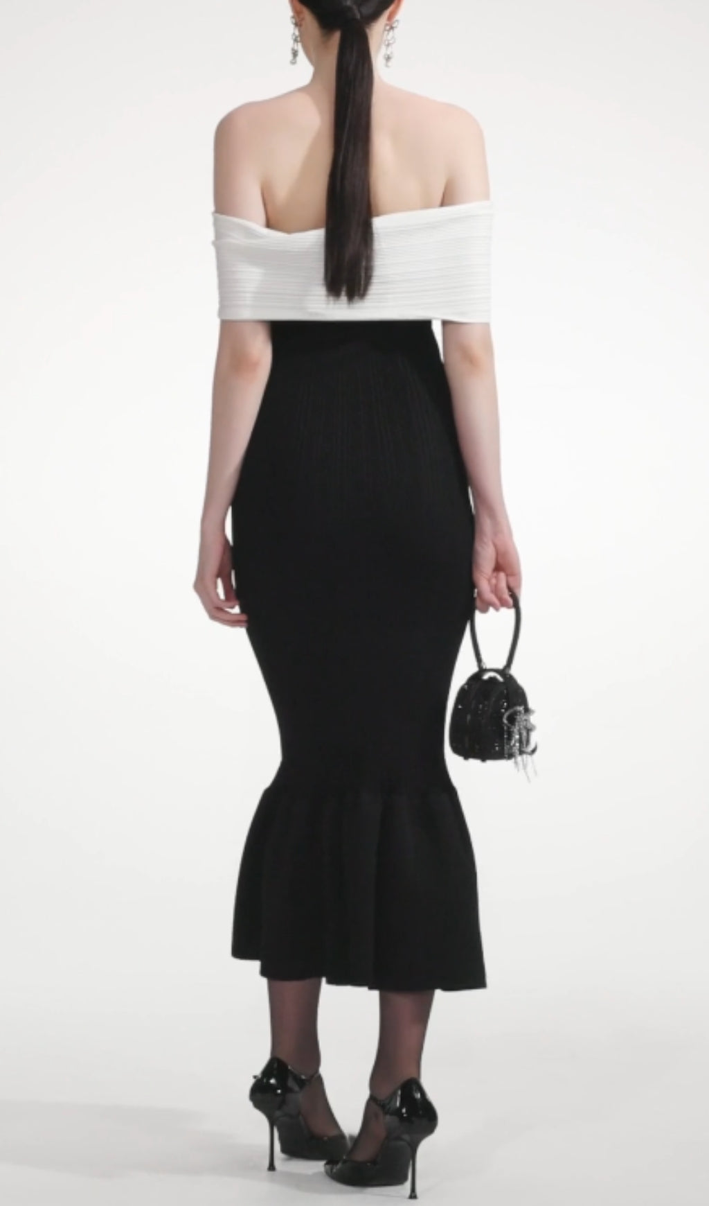 Brial Elegant Black Off-Shoulder Ribbed Fluted Midi Dress with Rhinestone Bow