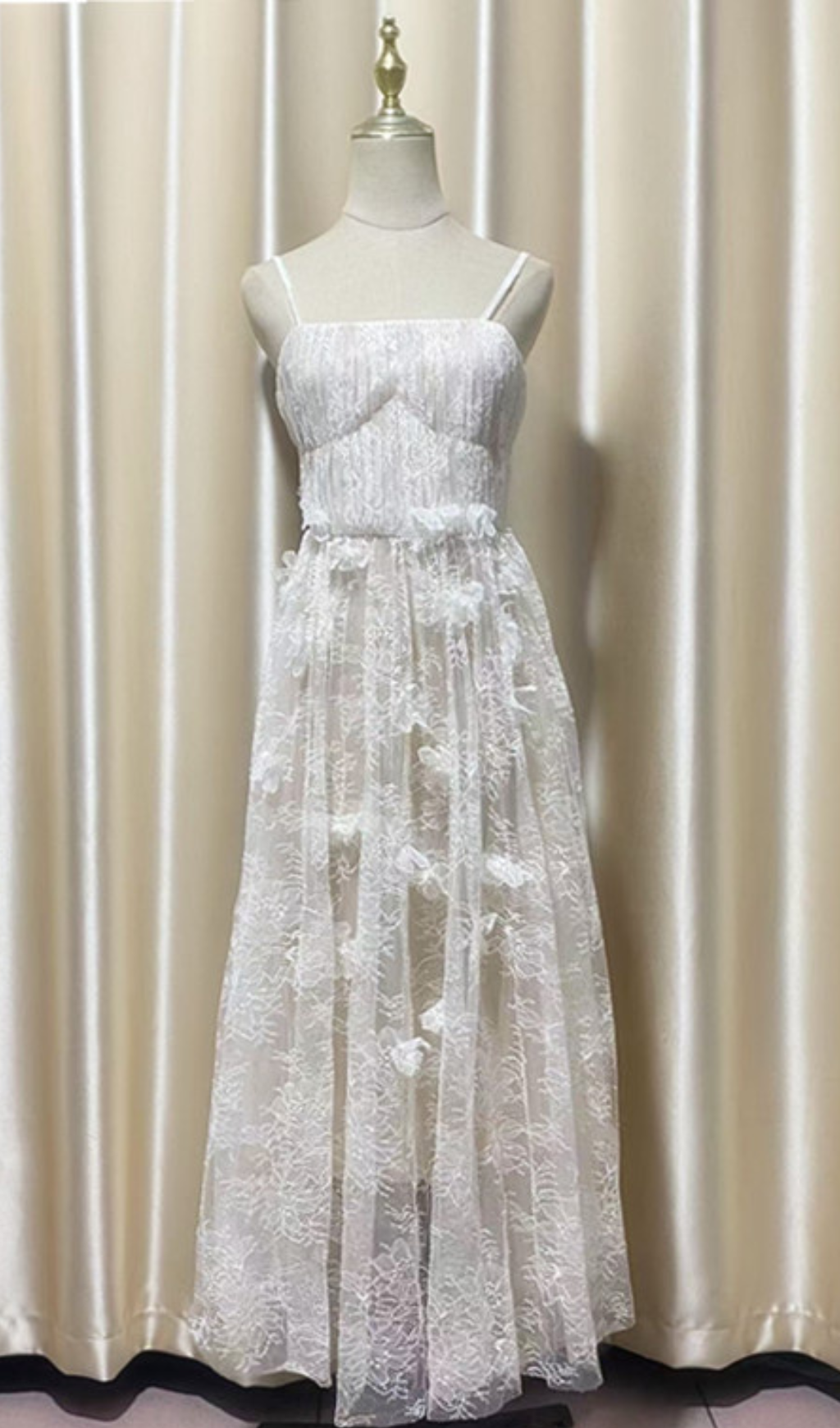 Heli Opulent Lace & Pleated Maxi Dress