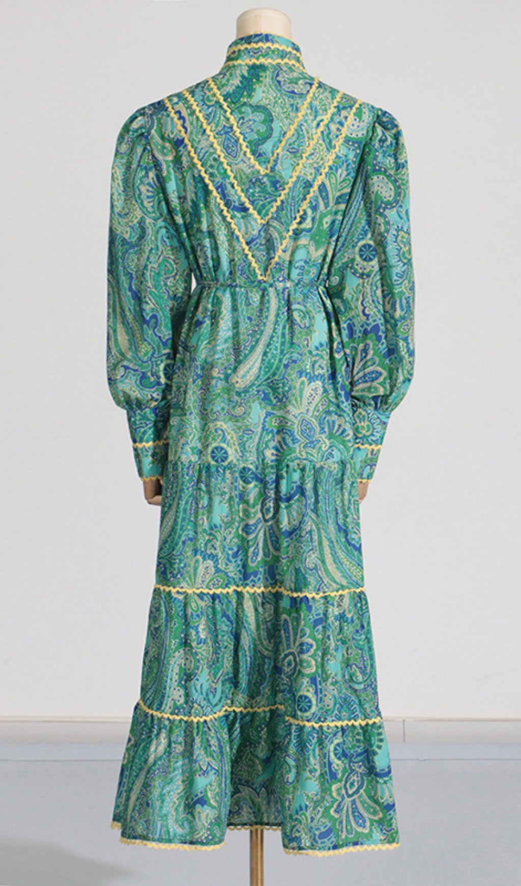 Vibrant Paisley Tiered Midi Dress with Long Sleeves