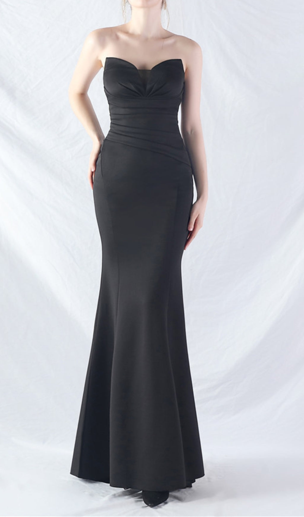 Chrina Timeless Black Strapless Ruched Mermaid Gown