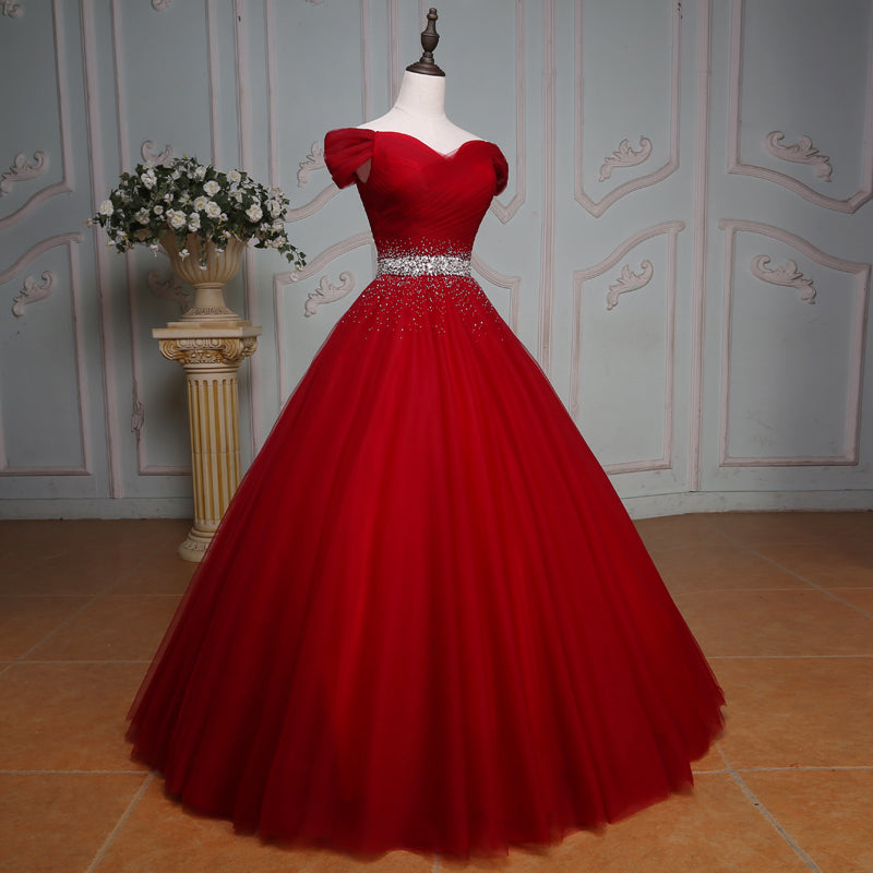 Vestido de fiesta rojo vino con hombros descubiertos y cuentas 