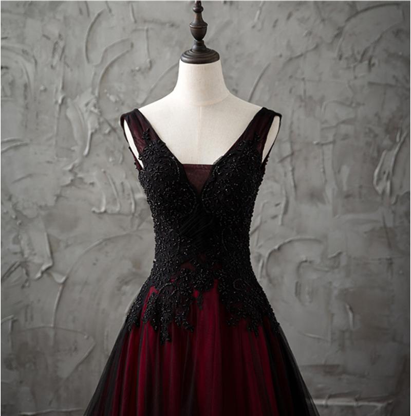 Vestido de fiesta encantador sin mangas con apliques de encaje negro y rojo y cuentas 