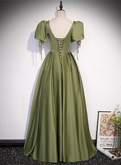 Vestido de fiesta de satén verde con mangas abullonadas y corte A 