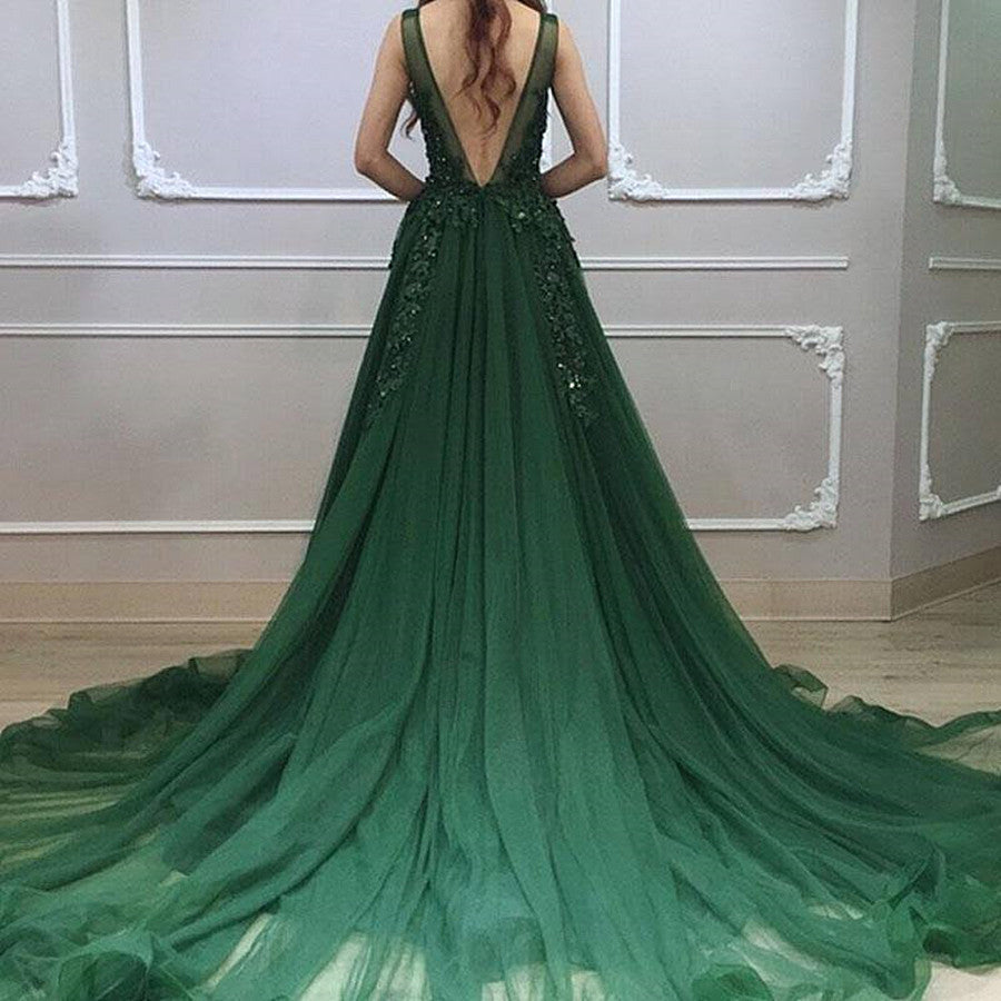 Vestido de fiesta verde oscuro con escote en V, encaje y cuentas en la espalda baja 