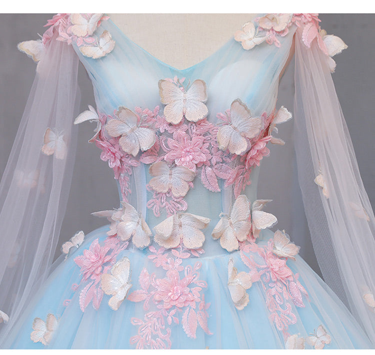 Hermosos vestidos de fiesta con encaje de mariposa azul claro 