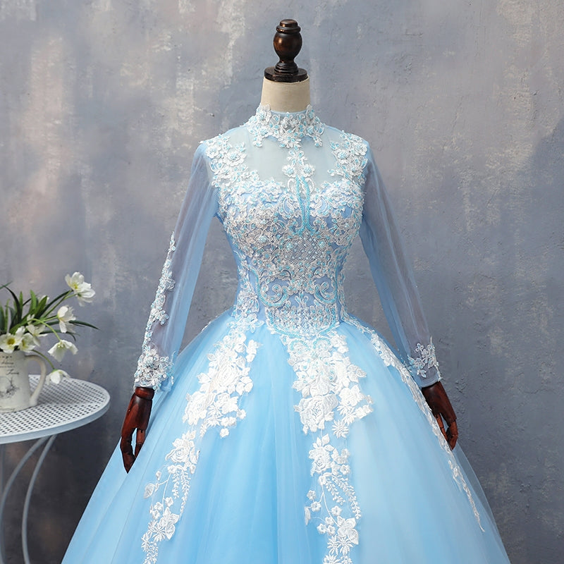 Vestido de tul con encaje y mangas largas azul para quinceañeras 
