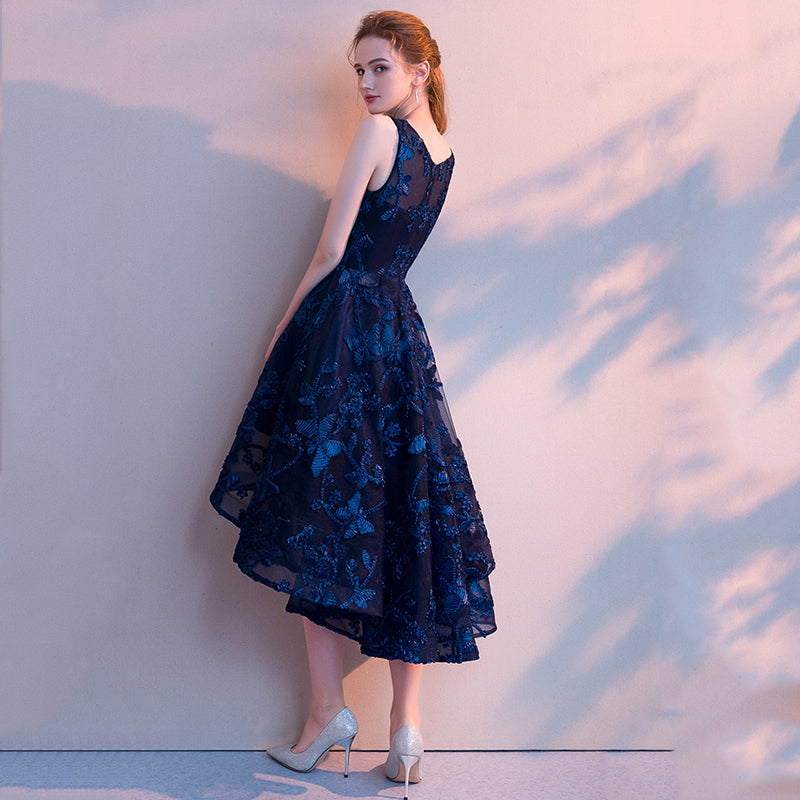 Vestido de fiesta azul marino de encaje con escote redondo alto y bajo 