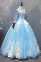 Vestido de tul con encaje y mangas largas azul para quinceañeras 