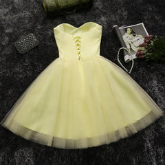 Light Yellow Tulle Short Beaded Sweetheart Homecoming Dress