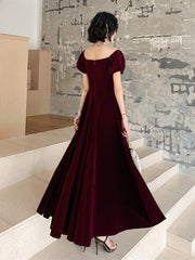 Lindo vestido formal largo de terciopelo rojo vino con corte en A 