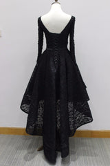 Vestido de fiesta de manga larga con encaje y corte alto bajo 