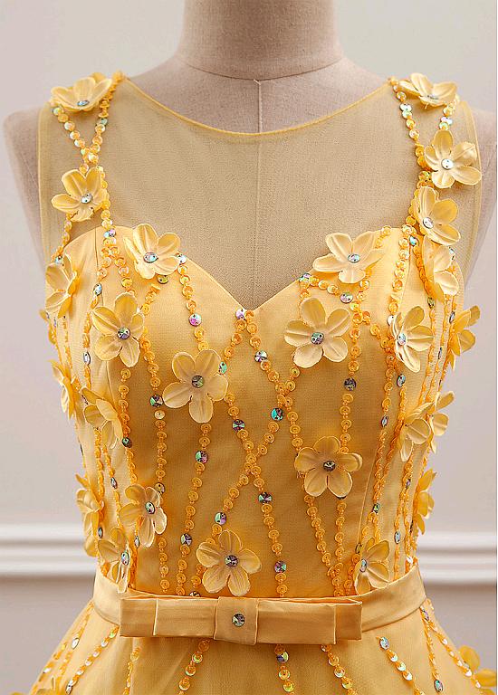 Vestido de fiesta largo de tul con flores amarillas 