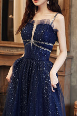 Vestido formal largo con tirantes de tul y cuentas azul marino 