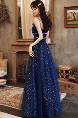 Vestido formal largo con tirantes de tul y cuentas azul marino 
