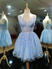 Light Blue V-neckline Knee Length Short Party Dress