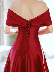 Vestido de fiesta de satén rojo vino con corte A y largo hasta el suelo 
