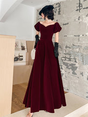 Lindo vestido formal largo de terciopelo rojo vino con corte en A 