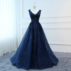 Vestido de fiesta largo de encaje con escote en V azul marino y flores 