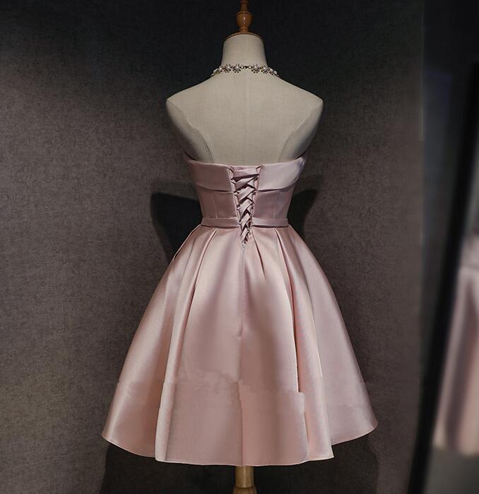 Precioso vestido de fiesta corto de satén rosa para el regreso a casa 