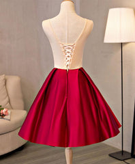 Lindo vestido de fiesta de satén rojo con bordados hasta la rodilla 