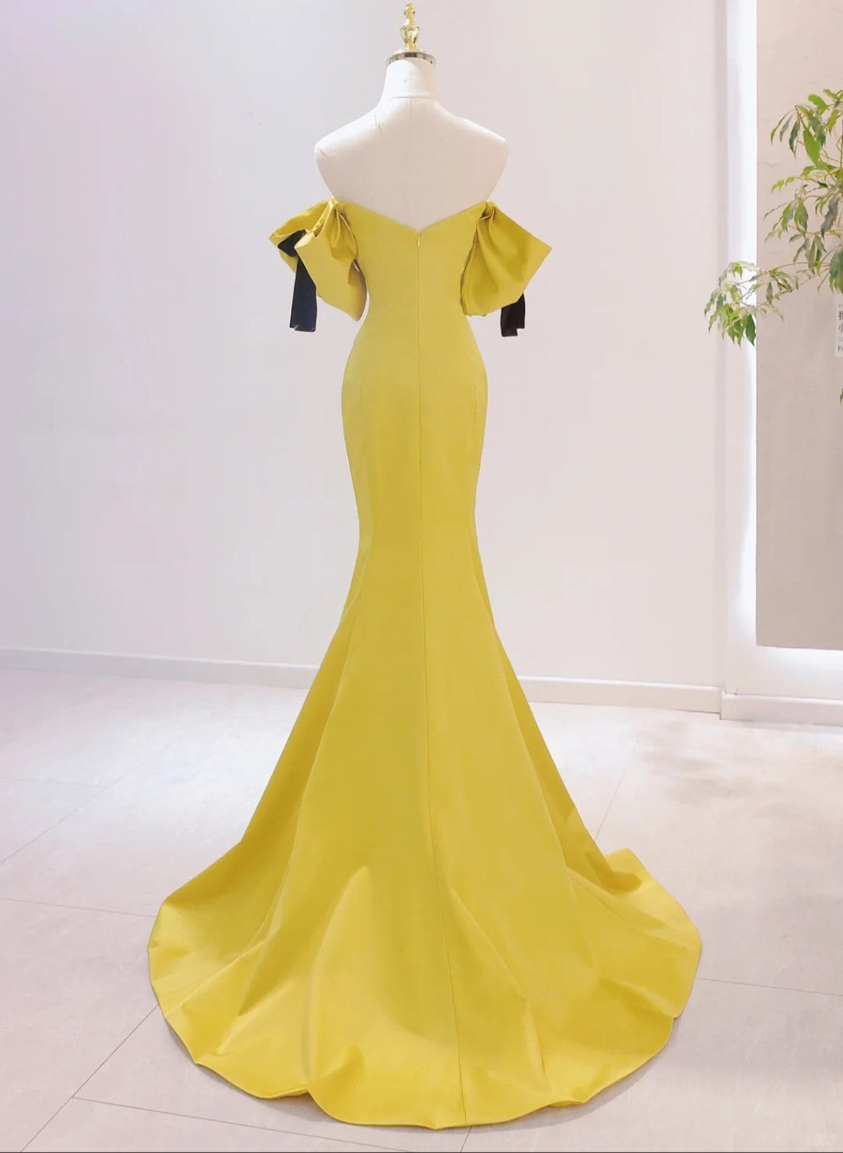 Yellow Mermaid Sweetheart Prom Dress