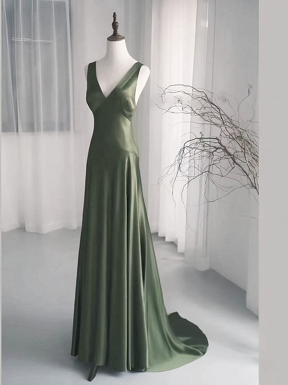 Charming Dark Green V-Neckline Low Back A-Line Prom Dress